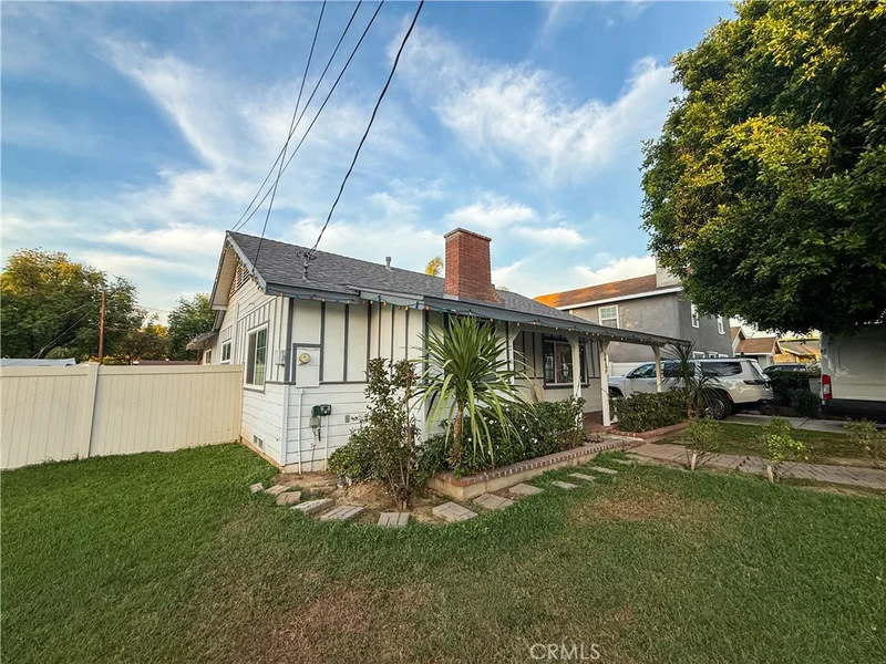 3479 Hoover Street photo 2