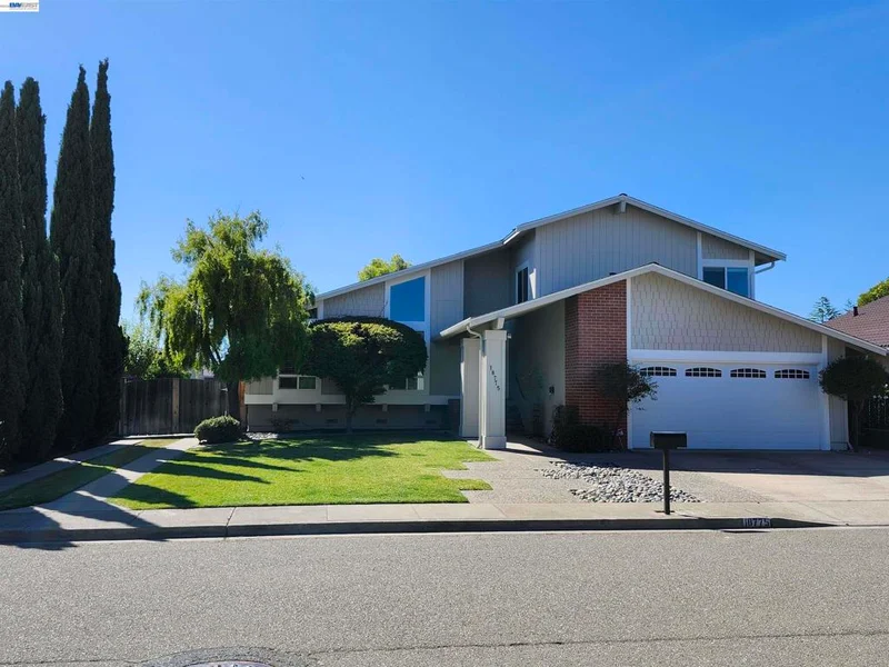 18775 E Cavendish Dr, Castro Valley, CA 94552