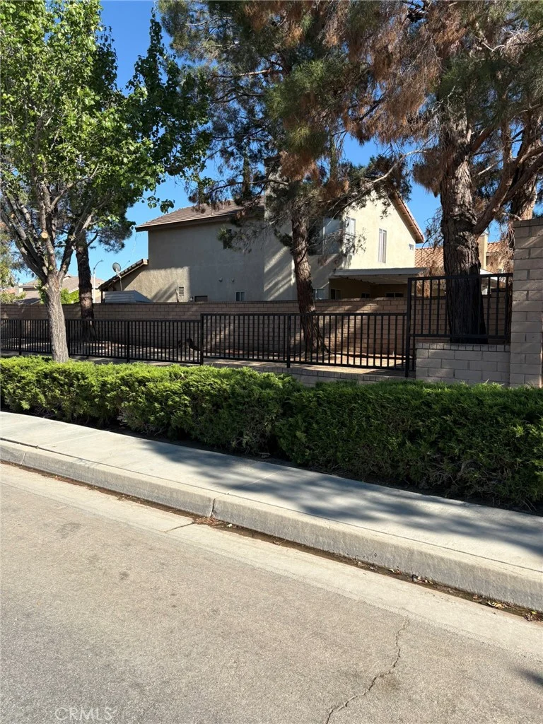 Photo 2 of 3309 Fairfield Avenue