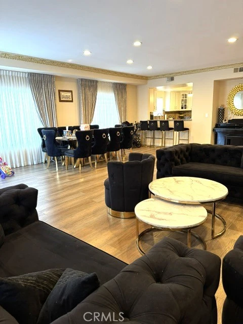 Interior 3