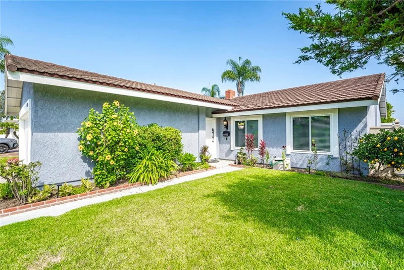 25681 Padua Drive, Laguna Hills, CA 92653