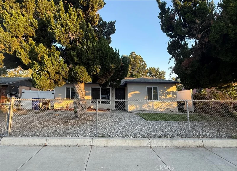 455 E Wilson St., Rialto, CA 92376