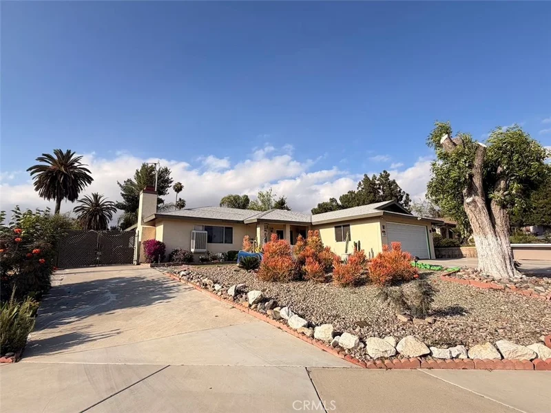 2350 Thata, Hemet, CA 92544