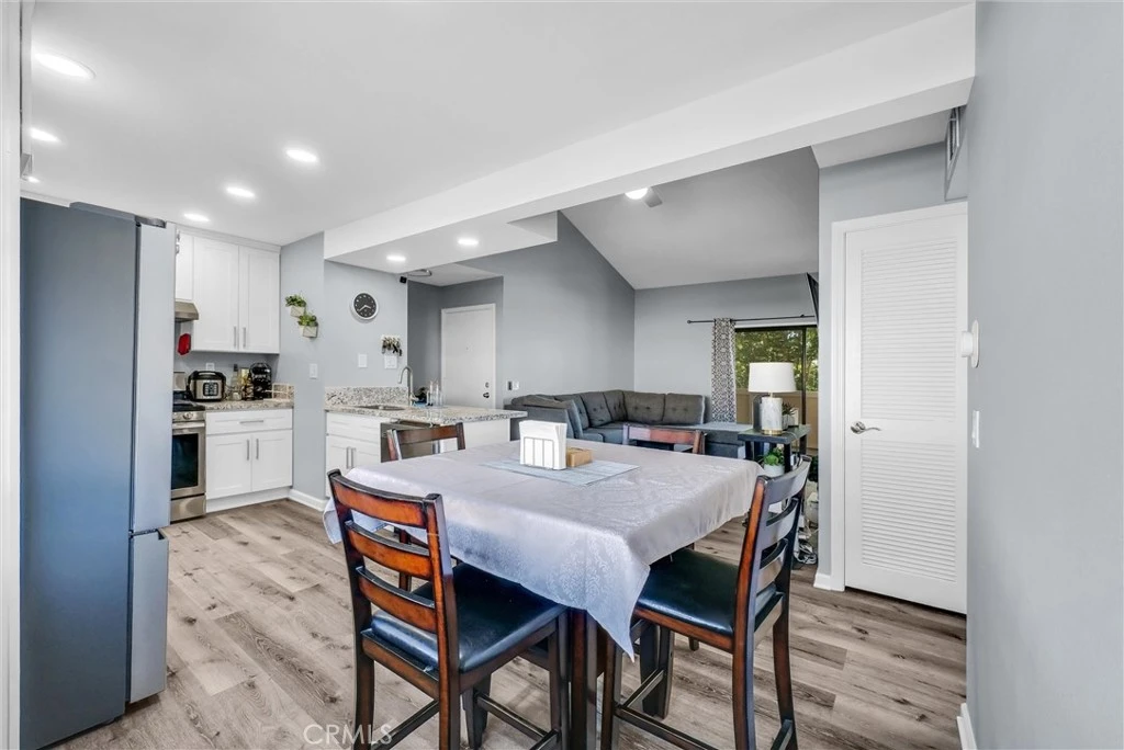 Interior 3