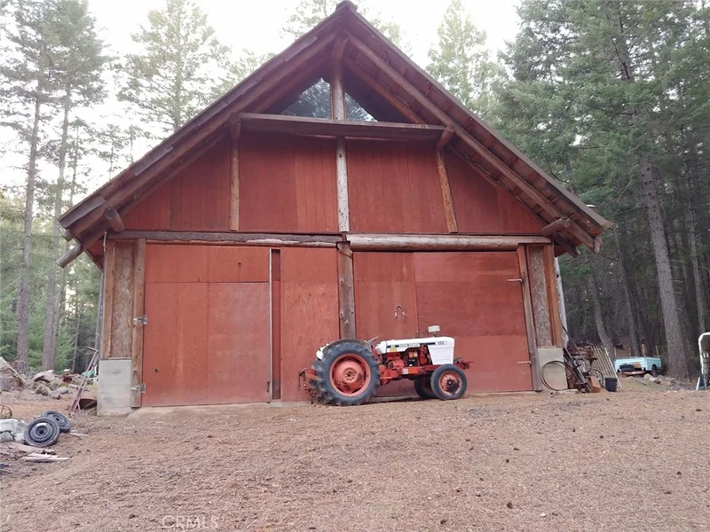 Photo 2 of 11254 Airstrip Road