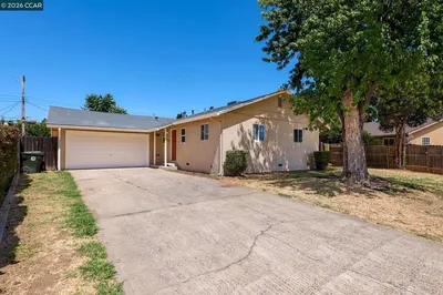 2504 Riesling Way