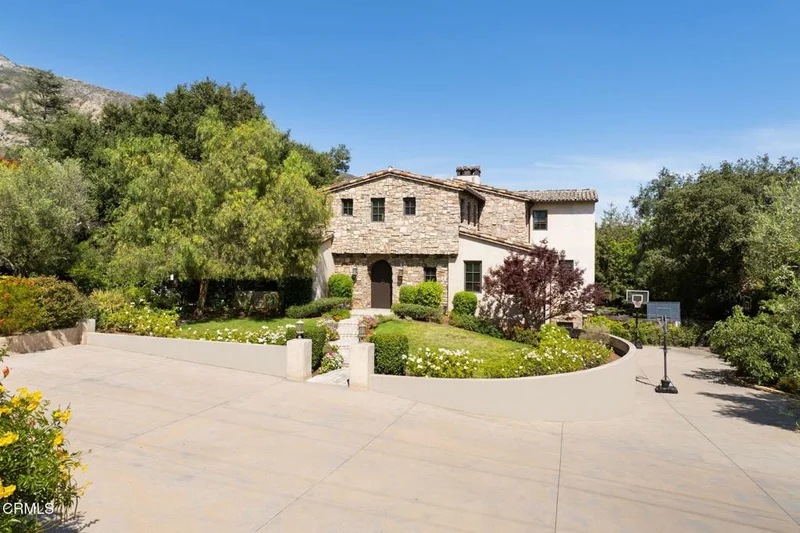 1906 Country Lane