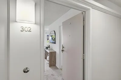815 N Humboldt Street 302 photo 2
