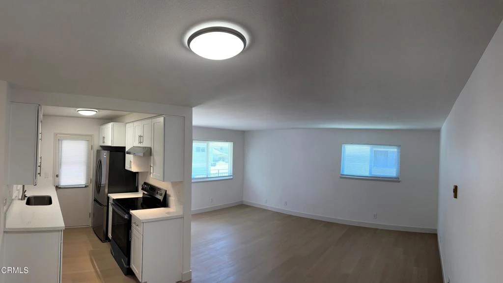 Interior 4