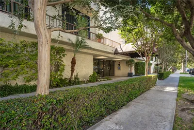 4454 Ventura Canyon 105 photo 2
