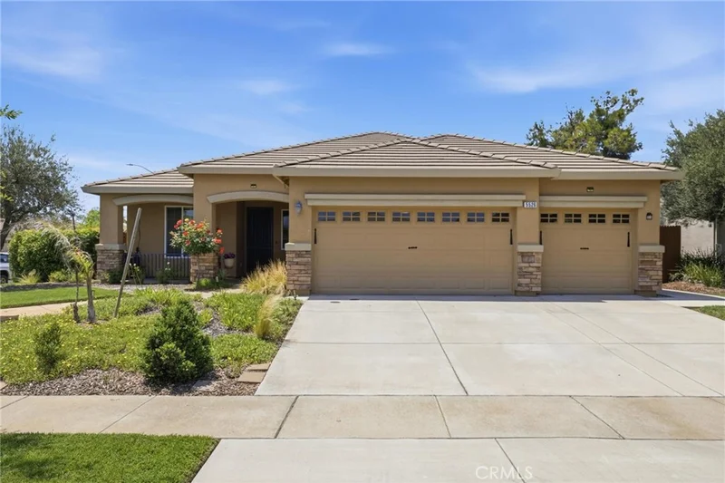 5526 Turnberry
