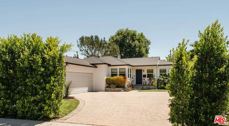 6200 Topeka Drive, Tarzana, CA 91335