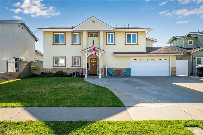 10211 Aqueduct Drive, Cypress, CA 90630