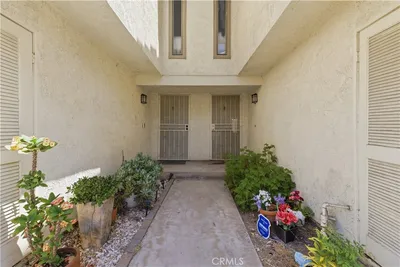5577 Pioneer Boulevard 9 photo 2