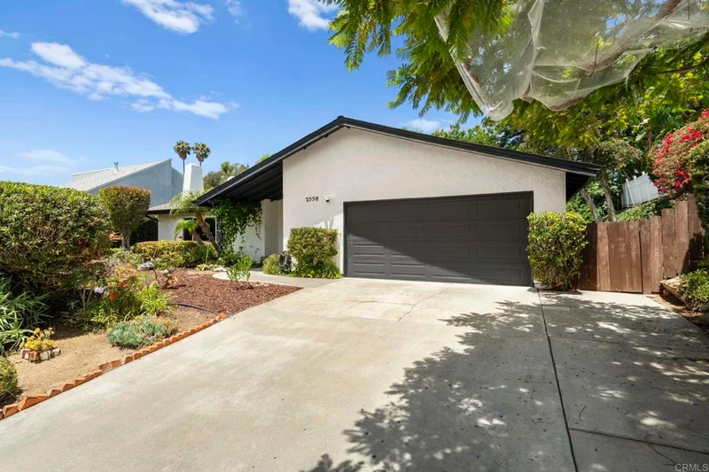 2550 Unicornio Street, Carlsbad, CA 92009