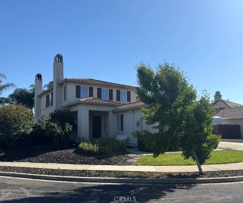 2348 Arch Court photo 2
