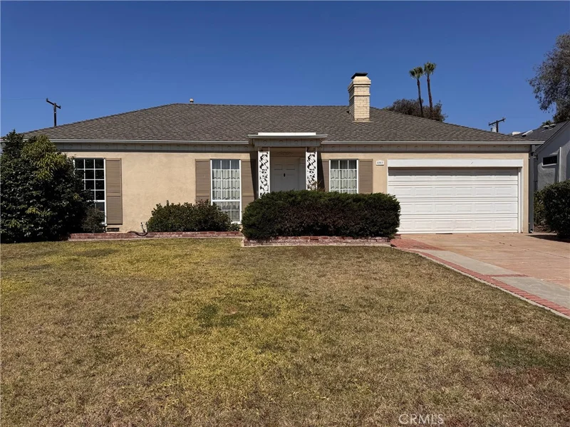 4251 Blackthorne Avenue, Long Beach, CA 90808