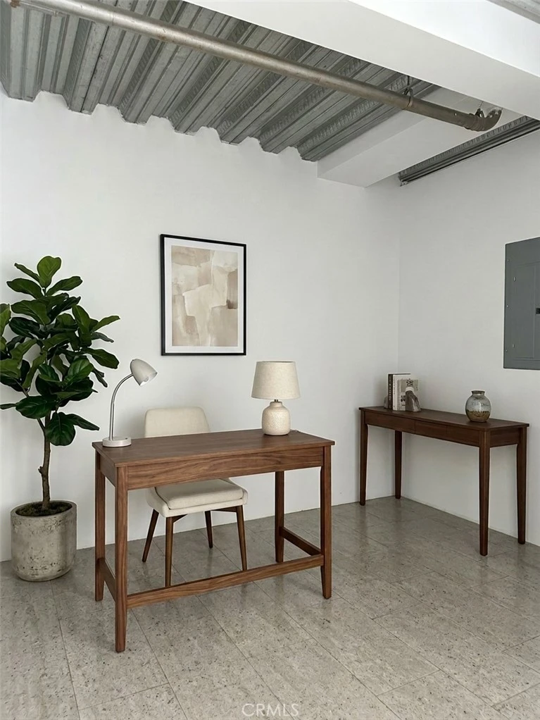 Interior 3