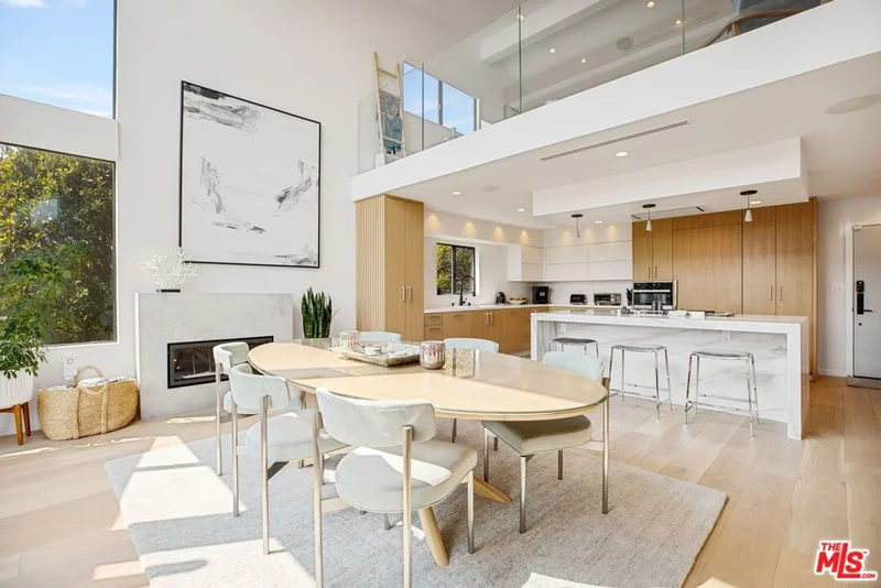 302 Ashland Avenue 301