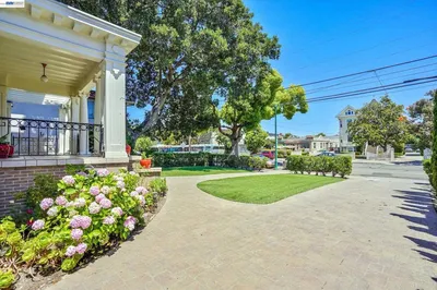 2056 Santa Clara Ave photo 2