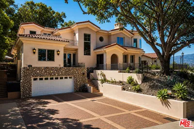 868 Braewood Court