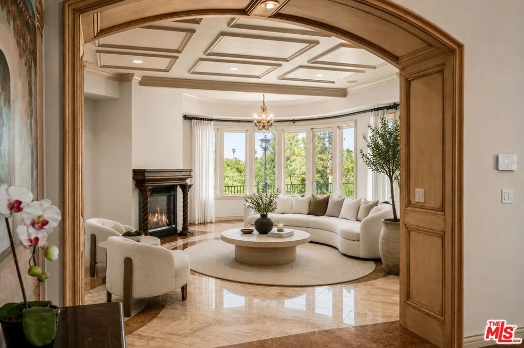 Interior 3