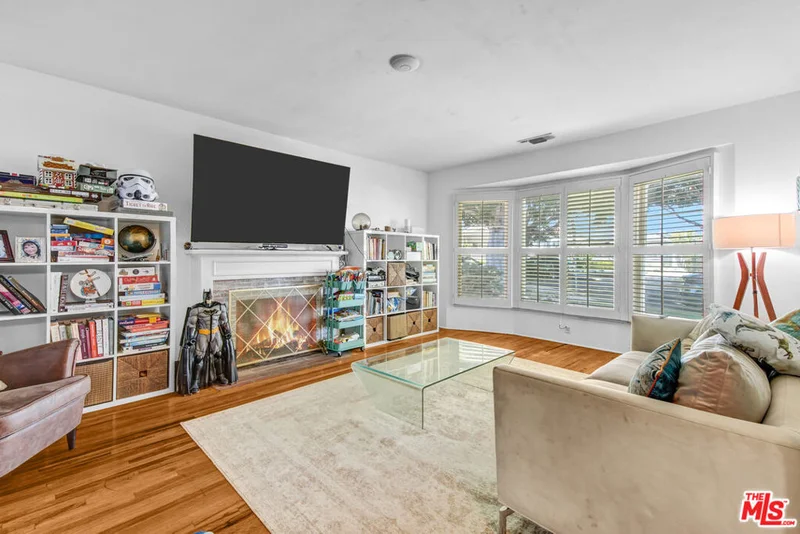 Photo 2 of 1044 Chelsea Avenue