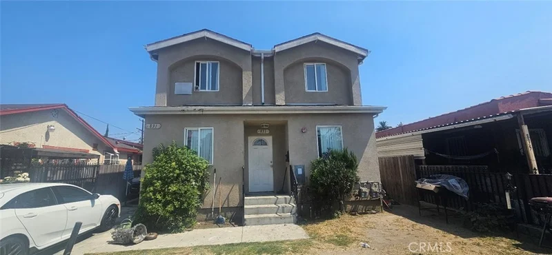 833 E 80th
