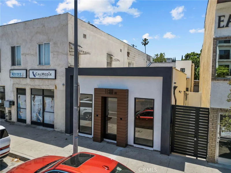 11488 Burbank, North Hollywood, CA 91601