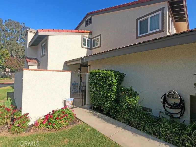 4679 canyon park lane photo 2