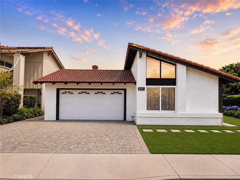 8861 La Zana Court, Fountain Valley, CA 92708