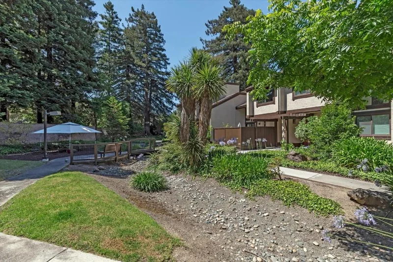Photo 2 of 1525 Tyler Park Way