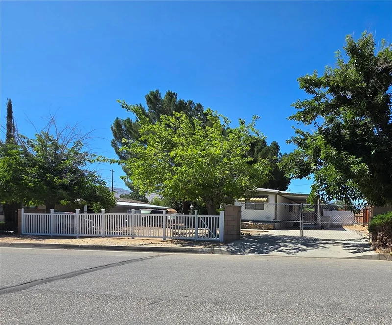 19053 Monterey, Hesperia, CA 92345