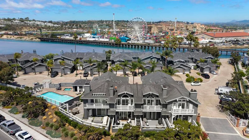 2921 Sandy Pointe 3, Del Mar, CA 92014