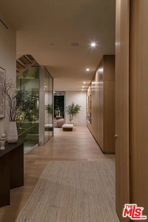 Interior 3