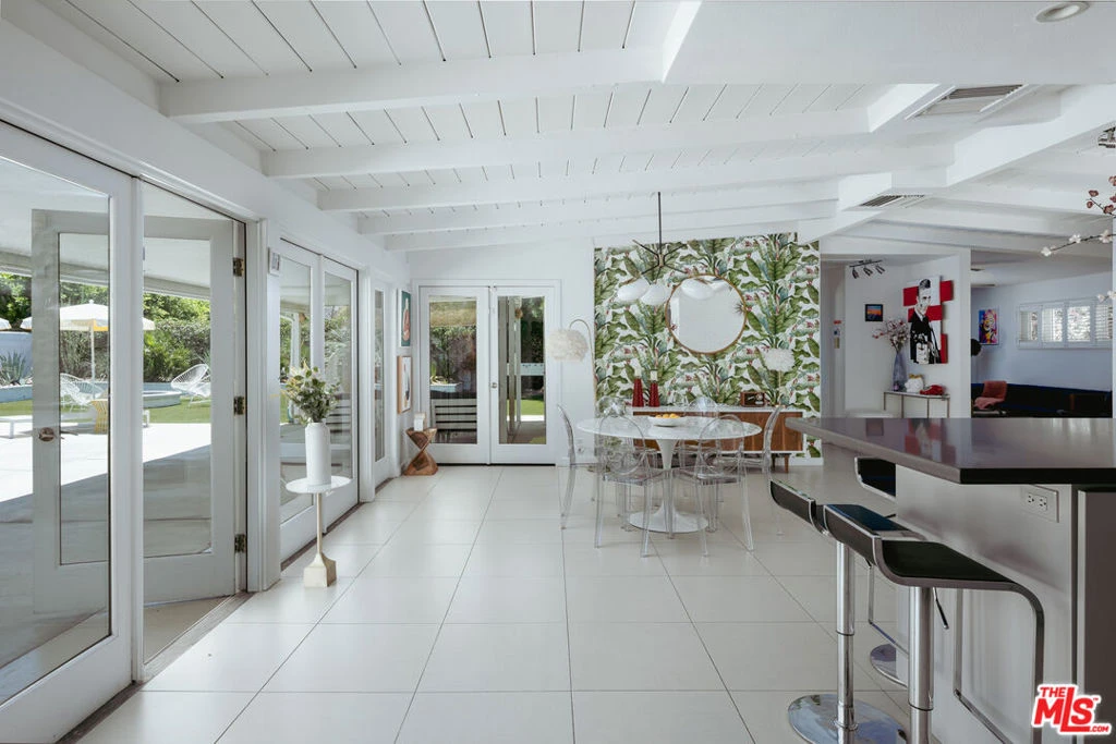 Interior 2