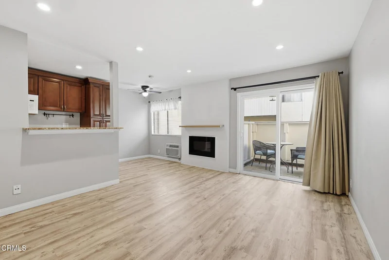 28947 E Thousand Oaks Boulevard 121