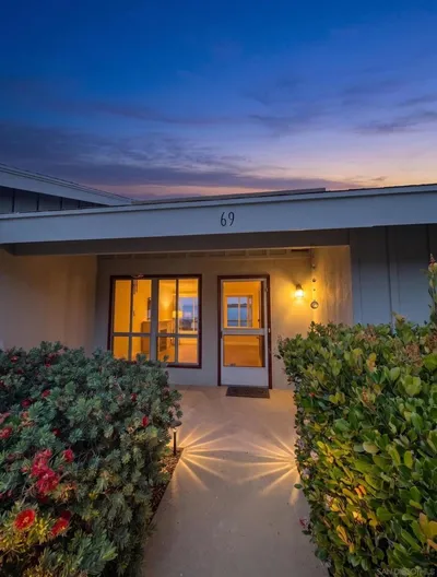 3760 S Vista Campana 69 photo 2
