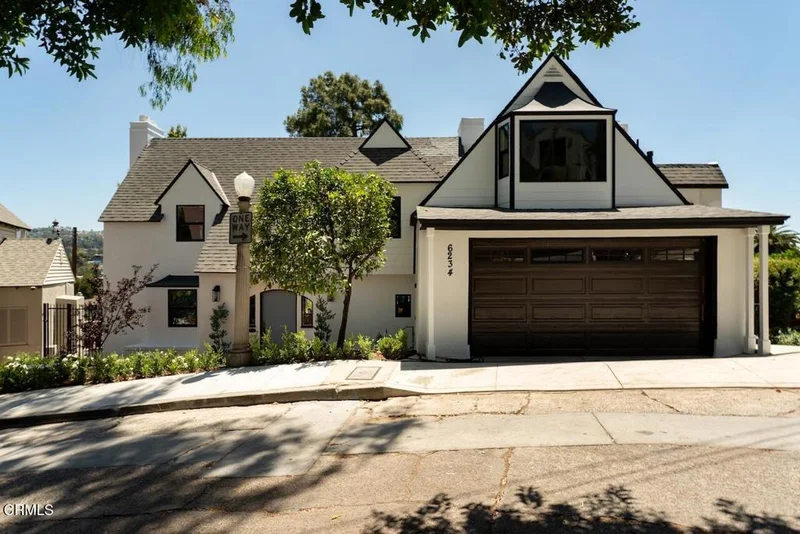 6234 Scenic Avenue, Los Angeles, CA 90068