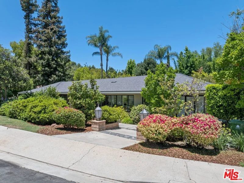 4642 Cerrillos Drive, Woodland Hills, CA 91364
