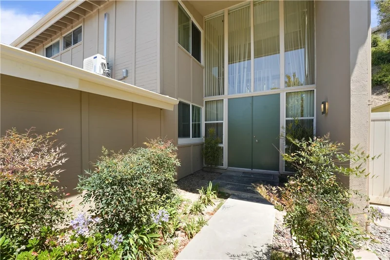 4120 Del Mar