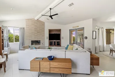 2220 N Hermosa Drive