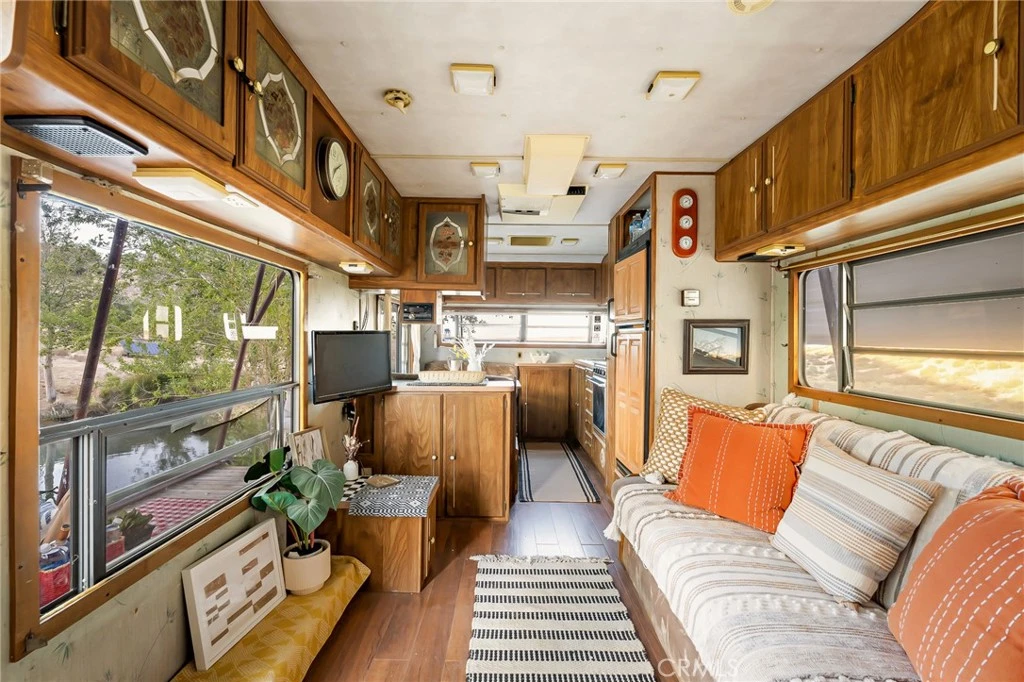 Interior 2