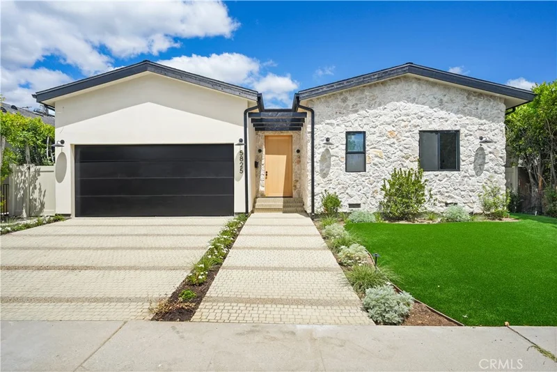 5825 Balcom, Encino, CA 91316