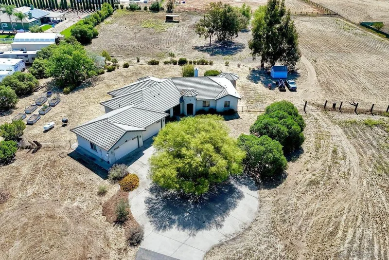 1335 Magnolia Avenue, Ramona, CA 92065