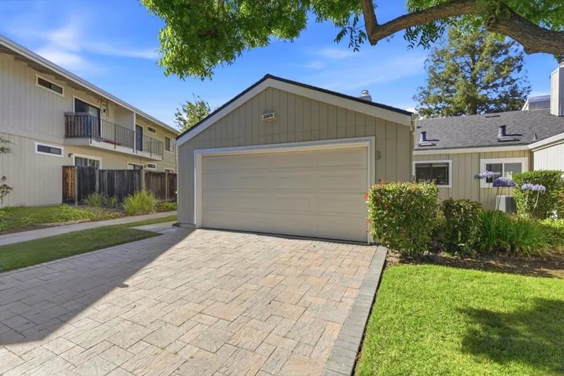 Photo 2 of 22674 Silver Oak Court