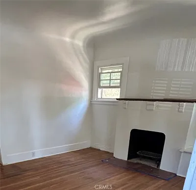 3045 Cedar photo 2