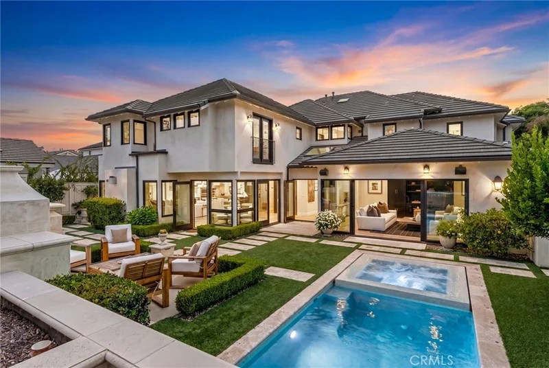1807 Newport Hills E