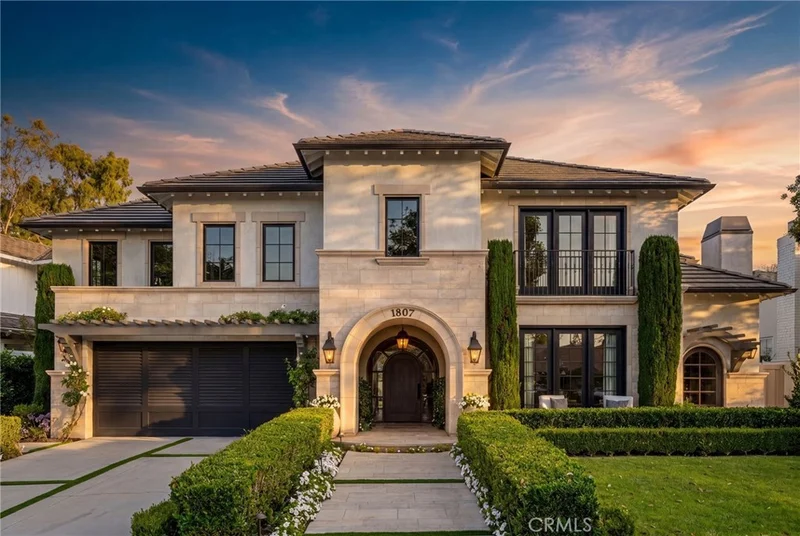 Photo 2 of 1807 Newport Hills E
