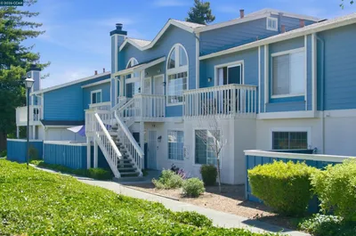 90 Glenwood photo 2